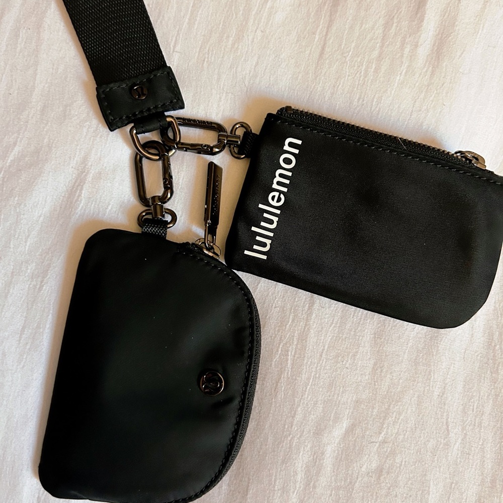 Lululemon dual pouch wristlet - black